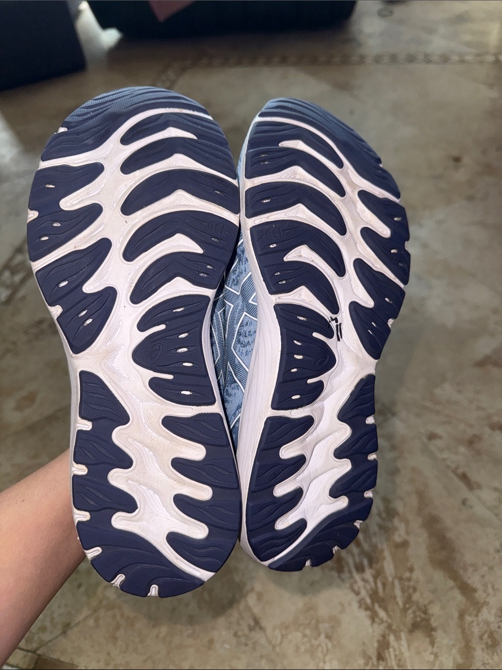 ASICS size 10 - Picture 4 of 4